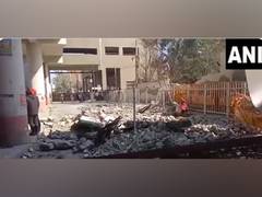 
      
      Gokulpuri metro station boundary wall collapses; several injured
      
      