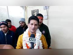 
      
      MP: Actor Prince Narula offers prayers at Mahakaleshwar temple
      
      