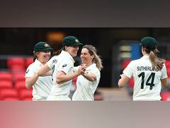 
      
      Sophie Molineux returns to Test squad for South Africa game
      
      