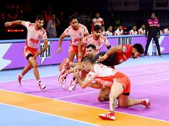 
      
      PKL: Gujarat seals playoffs spot with victory over Bulls
      
      