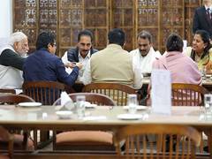 
      
      CPI(M) slams UDF leader Premachandran for having lunch with PM
      
      