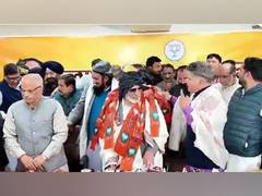 
      
      J-K: Former Minister, NC leader Mushtaq Bukhari joins BJP
      
      