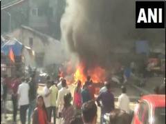 
      
      Fire breaks out in parking lot in Mumbai's Borivali
      
      
