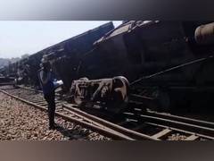 
      
      Ten wagons of goods train derail in Delhi
      
      