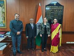 
      
      MEA secy meets top World Bank official in Delhi 
      
      