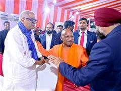 
      
      CM Yogi hosts a dinner at his official residence in Lucknow
      
      