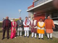 
      
      Uttarakhand CM Dhami, cabinet ministers set off for Ayodhya visit
      
      