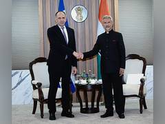 
      
      EAM S Jaishankar meets his Greek counterpart Giorgos Gerapetritis
      
      