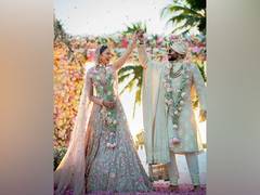 
      
      Check out wedding look of Rakul Preet Singh, Jackky Bhagnani
      
      