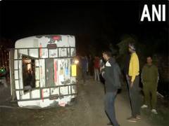 
      
      16 injured in bus-tractor collision in MP’s Gwalior
      
      