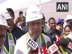 
      
      Ashwini Vaishnaw inspects Mumbai-Ahmedabad bullet train project
      
      