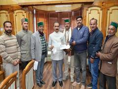 
      
      CM Sukhu receives cheque of Rs 1 lakh towards Aapda Rahat Kosh
      
      