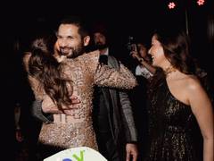 
      
      Rakul Preet Singh wishes Shahid Kapoor on his birthday
      
      