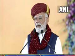
      
      PM Modi takes a jibe at Congress' commitments, says 