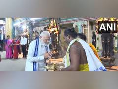 
      
      PM Modi offers prayers at Meenakshi Amman Temple in Madurai
      
      