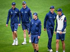 
      
      We'll have one final look with weather around: Tim Southee
      
      