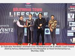 
      
      Dr Padmakar Nandekar received iconic JIO Bollywood Life & Wealth 
      
      