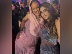 
      
      Rihanna, Janhvi share 'thumkas' at Ambani bash
      
      