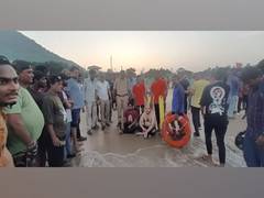 
      
      Visakhapatnam Corporation life guards save lives of 3
      
      