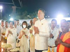
      
      India appreciates Thavisin's support during exposition of relics 
      
      