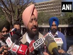 
      
      'Haryana and Delhi have no right to stop farmers': Punjab LoP Par
      
      