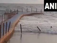 
      
      Kerala: Many injured as railing of a floating bridge collapses
      
      