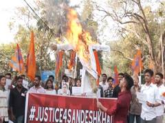 
      
      ABVP burns effigy of Bengal CM to protest against Sandeshkhali
      
      