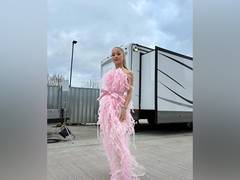 
      
      Ariana Grande shares special request for her fans
      
      