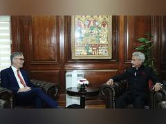 
      
      EAM Jaishankar bids farewell to outgoing UK envoy Alex Ellis
      
      