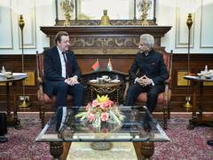 
      
      EAM S Jaishankar meets Belarusian Foreign Minister Sergei Aleinik
      
      