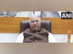 
      
      Congress announces 'Nari Nyay Guarantee'
      
      