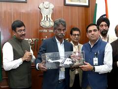 
      
      Defence Ministry signs contract worth Rs 8073 cr with HAL
      
      