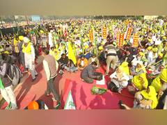 
      
      New Delhi: Farmers gather at Ramleela Maidan; to hold 'Kisan Mazd
      
      