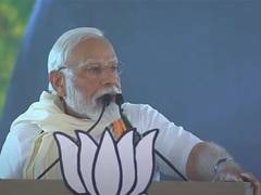 
      
      In Kerala, PM Modi rakes up solar scam and gold smuggling
      
      