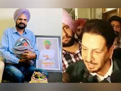 
      
      Gurdas Maan visits Sidhu Moose Wala's Home
      
      