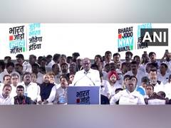 
      
      INDIA Mumbai rally: Opposition attacks BJP
      
      