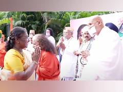 
      
      Param Gurudev Shree Namramuni Maharaj Saheb graces Mahotsav
      
      