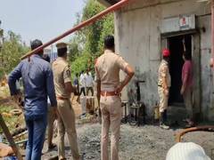 
      
      Andhra Pradesh: Fire engulfs crackers godown, six workers injured
      
      