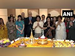 
      
      MoS Lekhi offers prayers to sacred Buddha relics in Delhi
      
      
