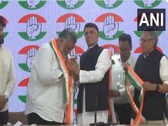 
      
      Jan Adhikar Party chief Pappu Yadav merges party into Congress
      
      