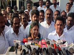 
      
      DMK MP Kanimozhi thanks CM Stalin for Thoothukudi candidacy
      
      