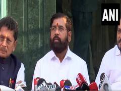 
      
      Maharashtra CM holds Lok Sabha review meeting in Mumbai
      
      