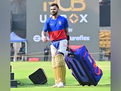 
      
      Refreshed Virat Kohli hitting ball brilliantly: Mo Bobat
      
      