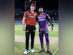 
      
      SRH skipper Pat Cummins wins toss, elects to bowl first
      
      