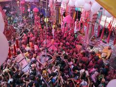 
      
      Indian markets soak in colours as Holi fervour engulfs nation
      
      