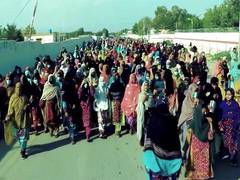 
      
      Karachi: Transgenders hold protest against mob attack
      
      