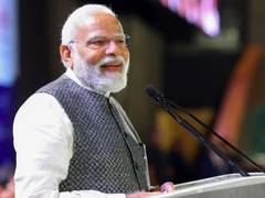 
      
      PM Modi extends wishes to citizens on eve of Holi
      
      