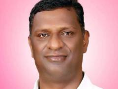 
      
      BRS pitches Gaddam Srinivas against Owaisi for Hyderabad
      
      