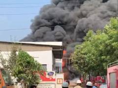 
      
      Massive fire engulfs oil tanker godown in Vijayawada
      
      