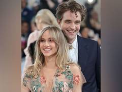 
      
      Robert Pattinson, Suki Waterhouse welcome their first child 
      
      